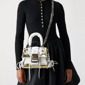 Bolsa Dourada Mini com Corrente – Glamour Essencial para a Noite